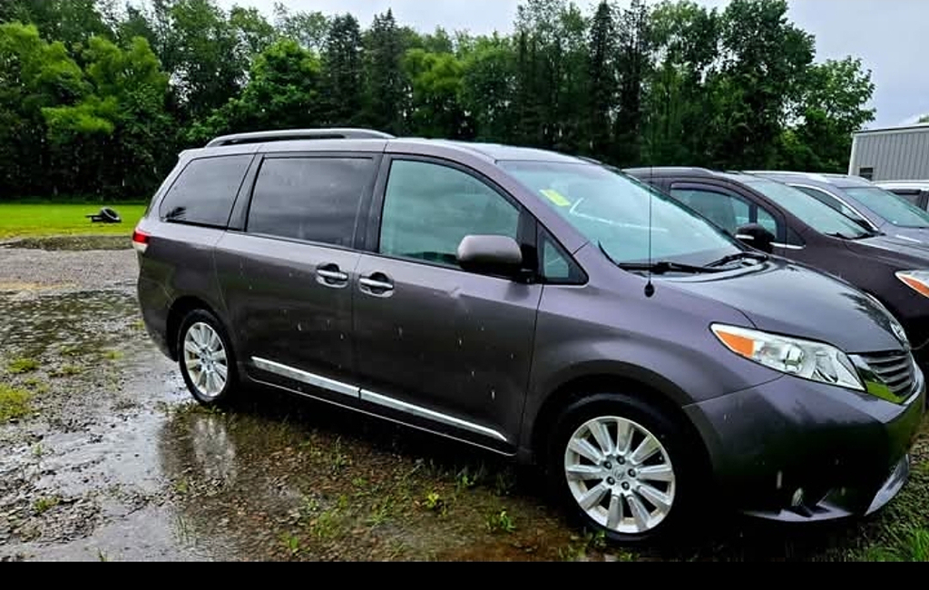 2012 Toyota Sienna