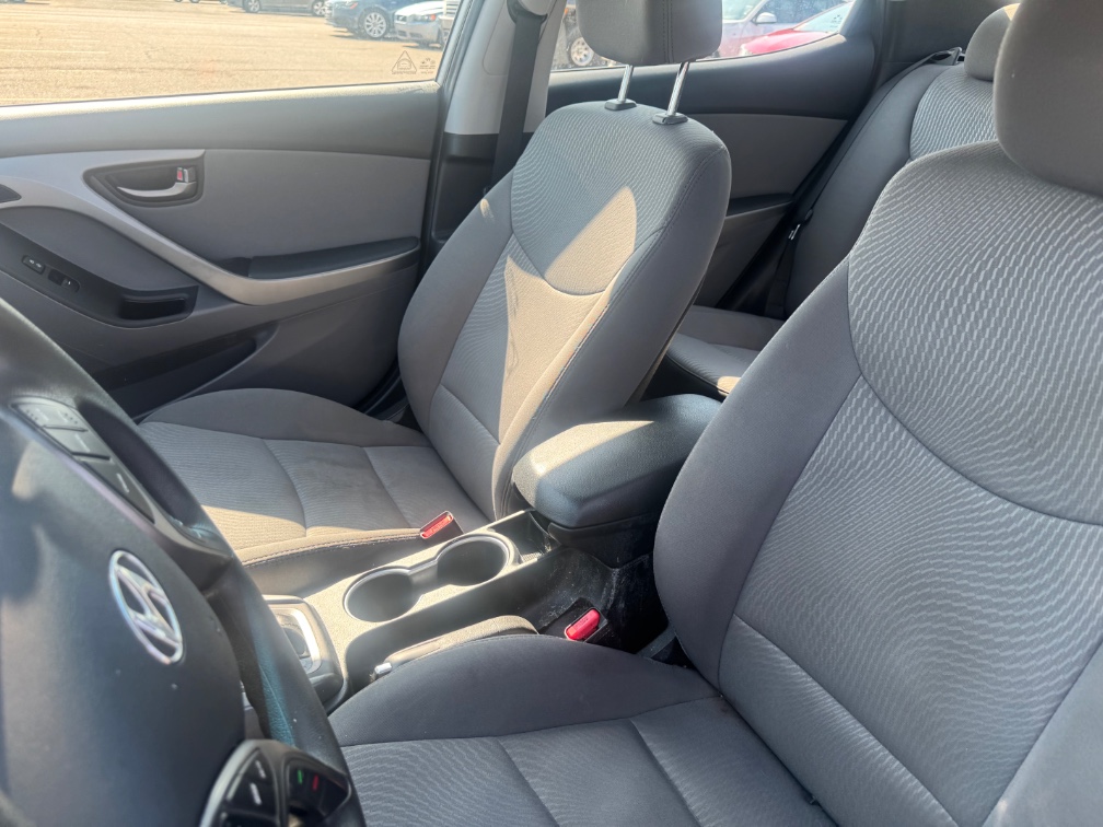 Additional photo of vehicle.