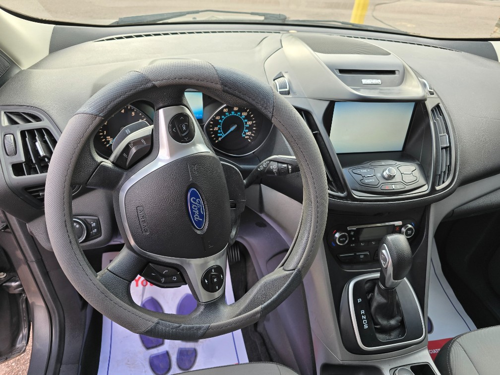 Additional photo of vehicle.