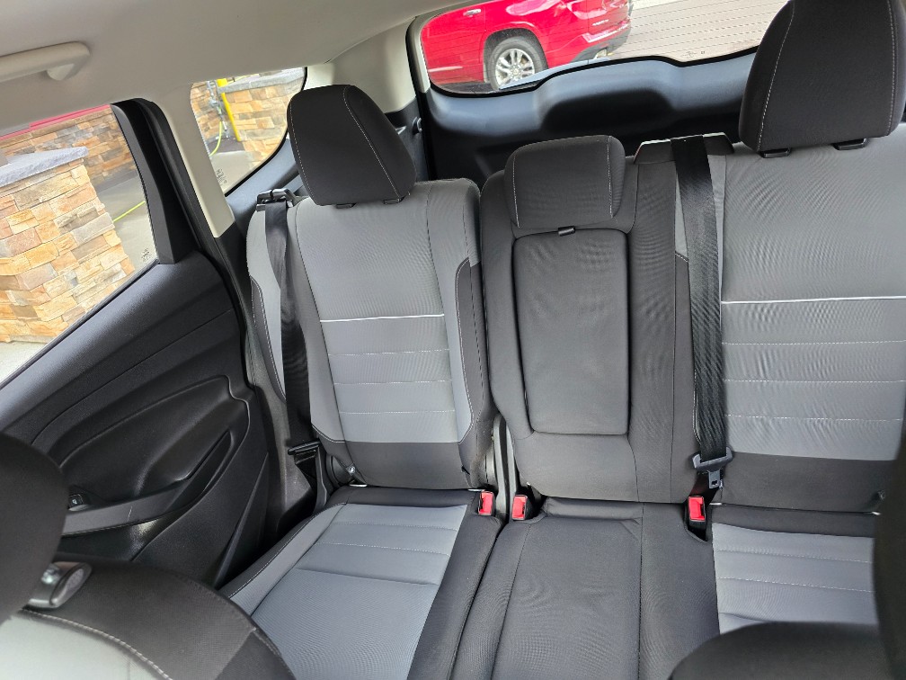 Additional photo of vehicle.