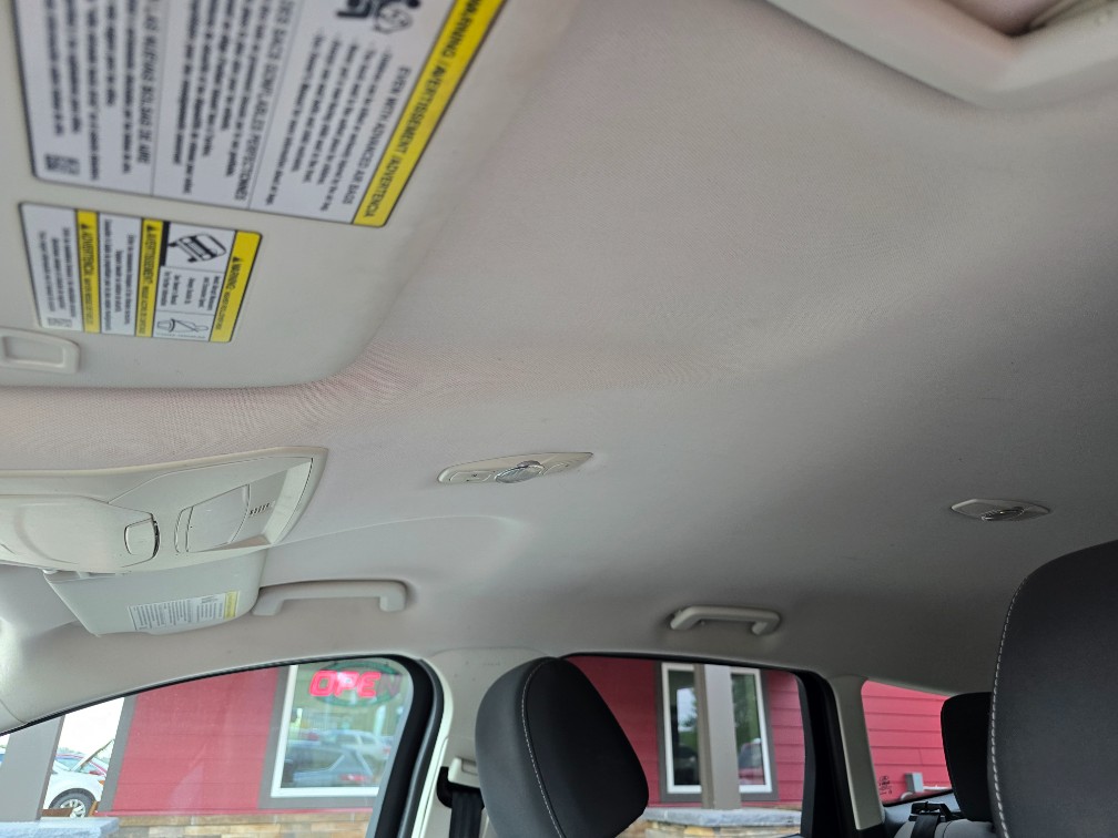 Additional photo of vehicle.