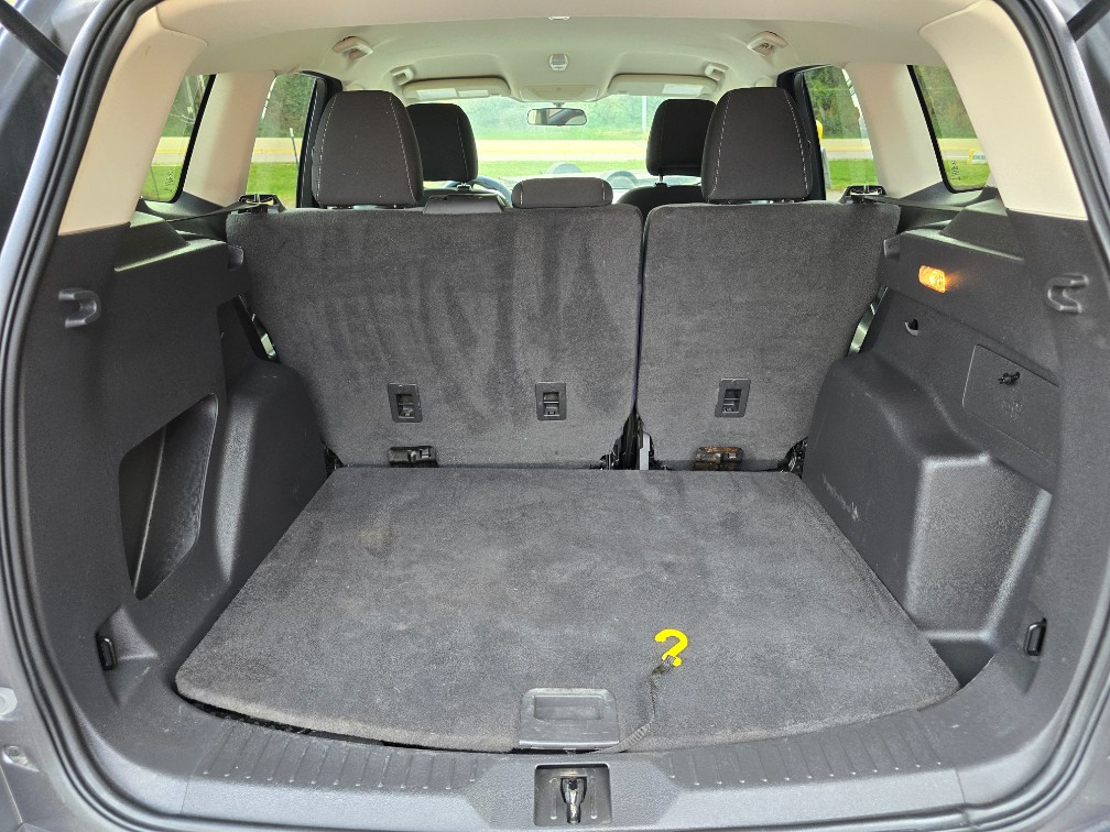 Additional photo of vehicle.