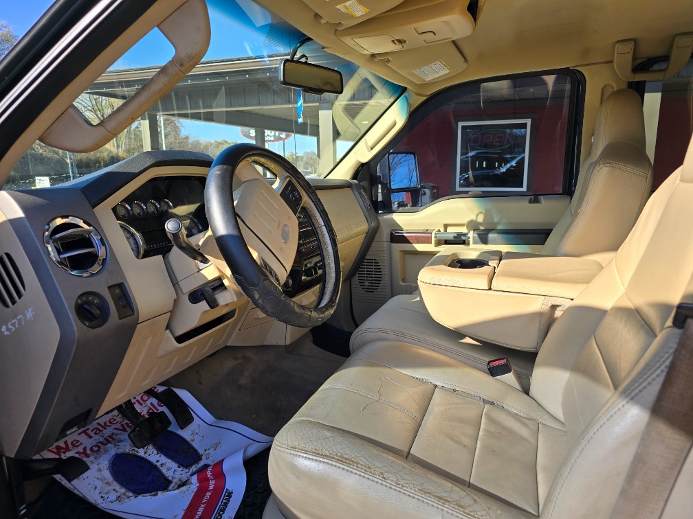 Additional photo of vehicle.