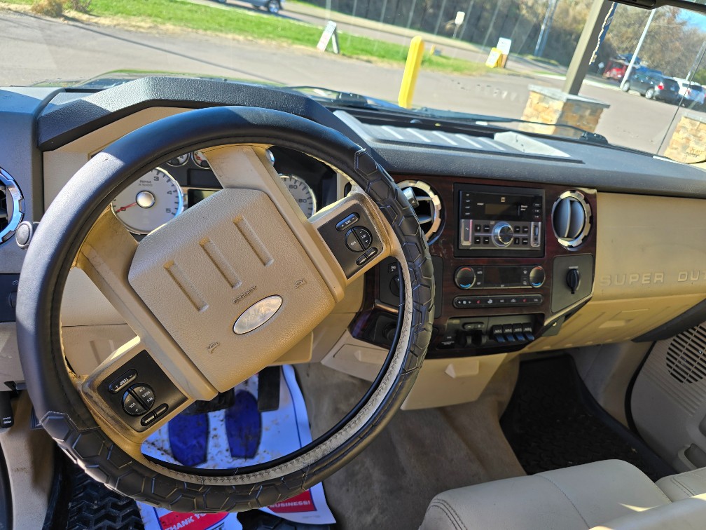 Additional photo of vehicle.