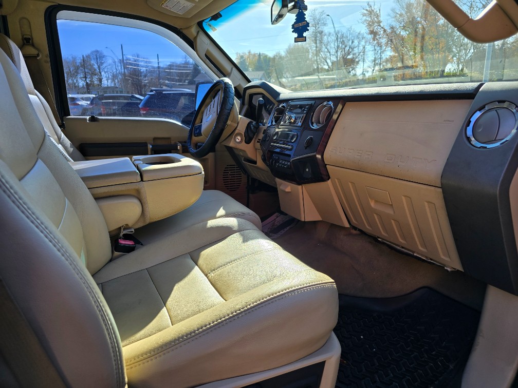 Additional photo of vehicle.