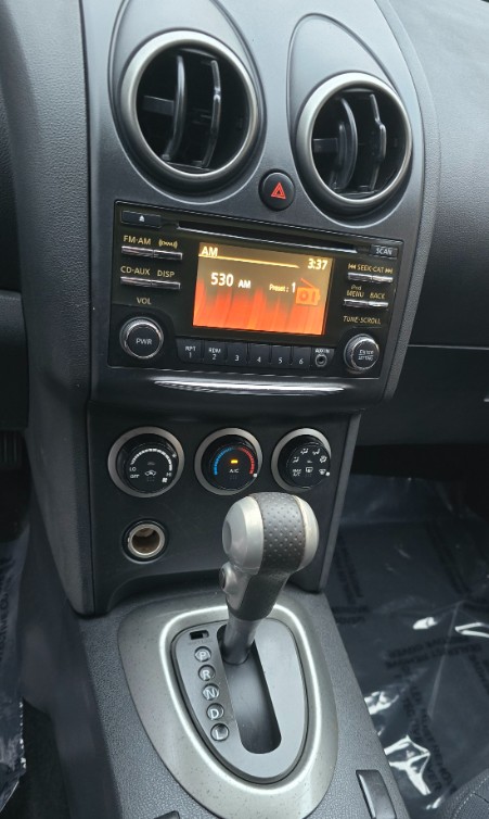 Additional photo of vehicle.