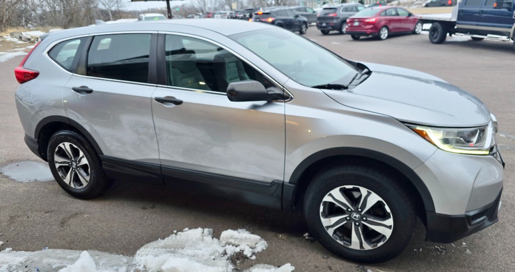 Additional photo of vehicle.