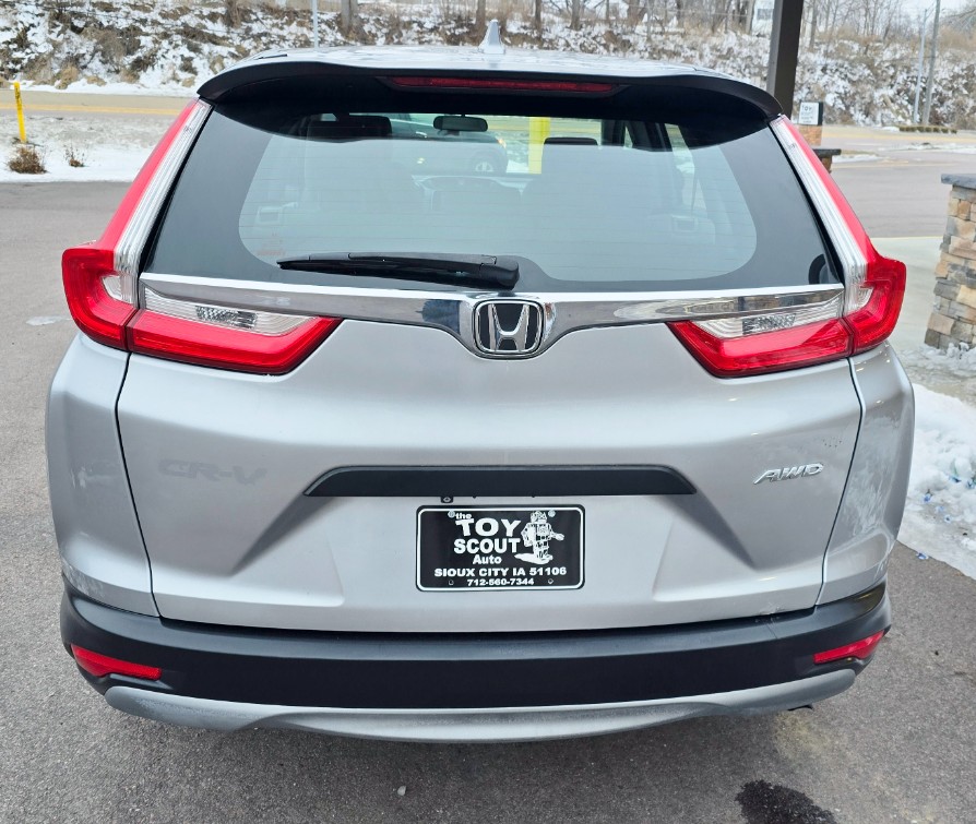 Additional photo of vehicle.