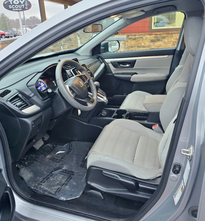 Additional photo of vehicle.