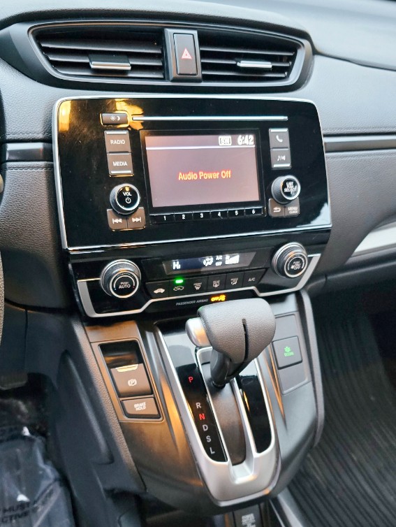 Additional photo of vehicle.