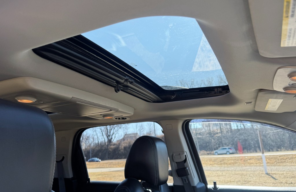 Additional photo of vehicle.