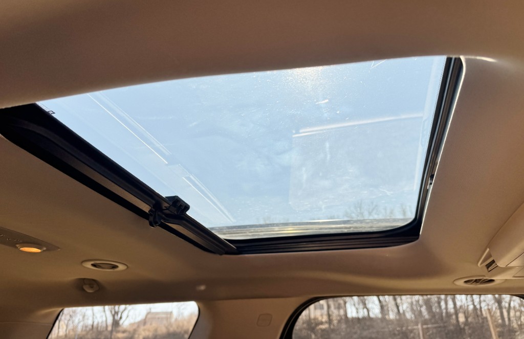 Additional photo of vehicle.