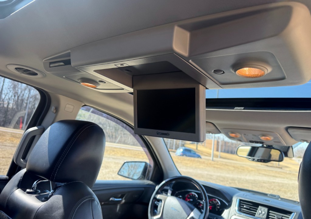 Additional photo of vehicle.