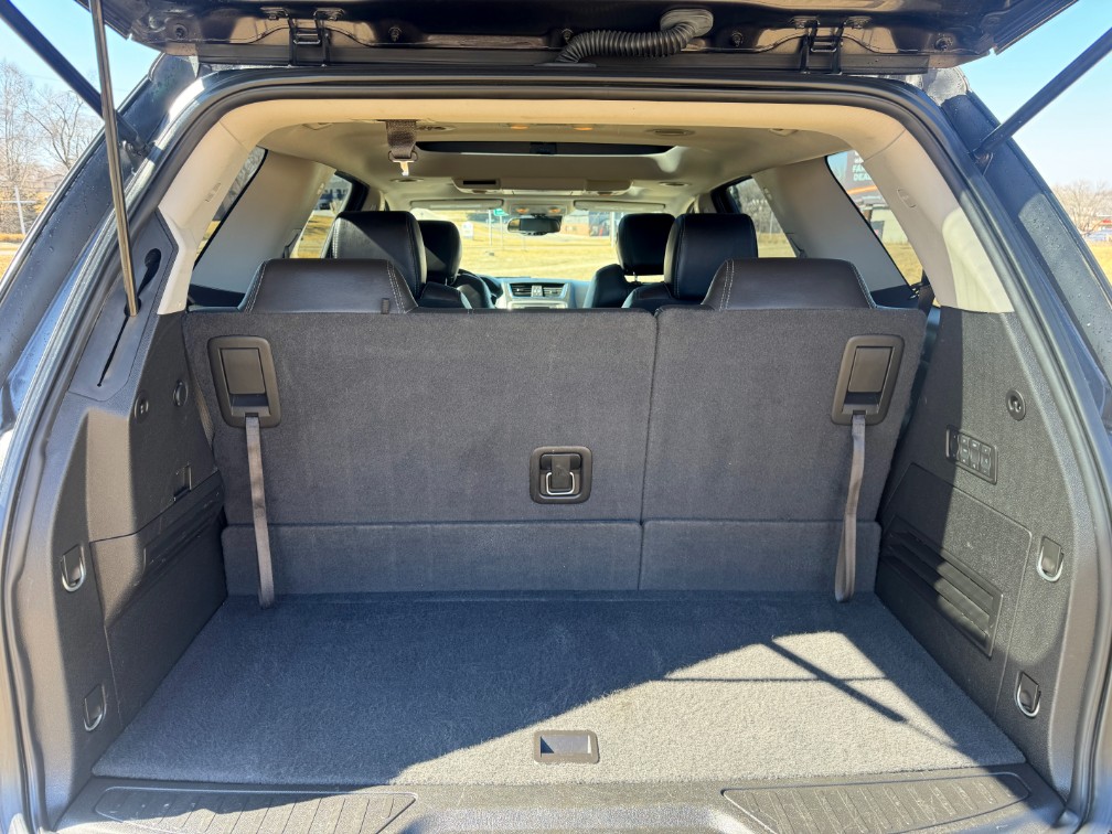 Additional photo of vehicle.