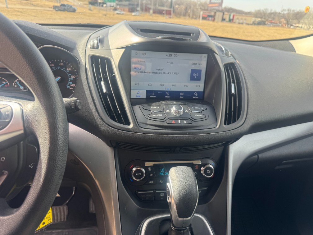 Additional photo of vehicle.