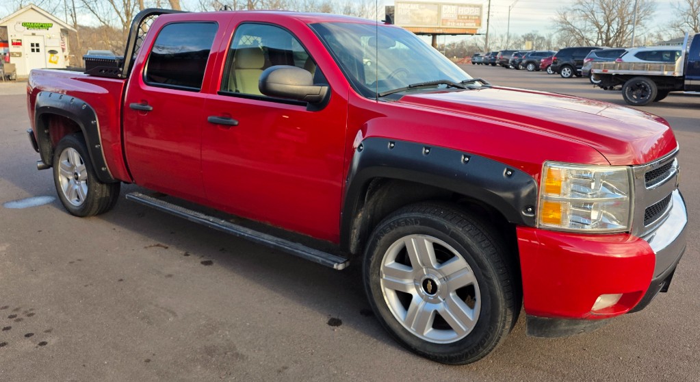 Additional photo of vehicle.
