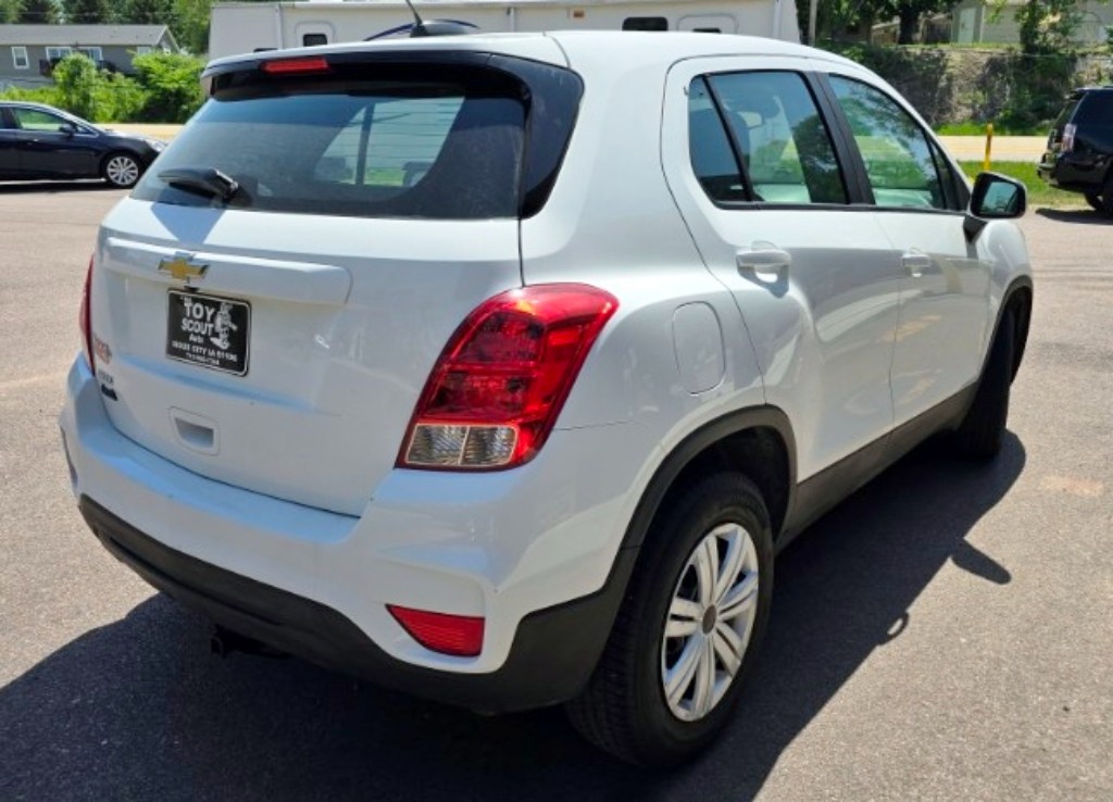 Additional photo of vehicle.