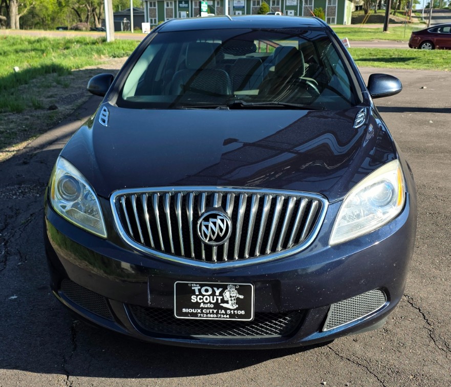 Additional photo of vehicle.