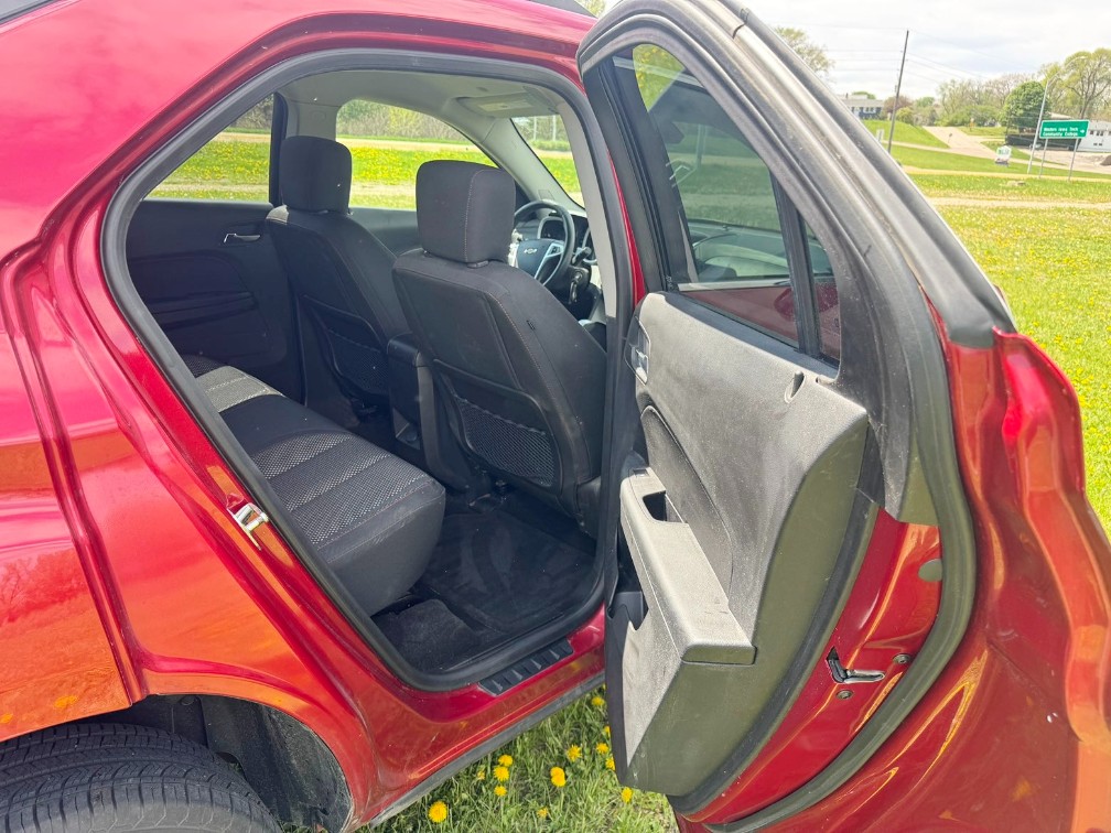 Additional photo of vehicle.