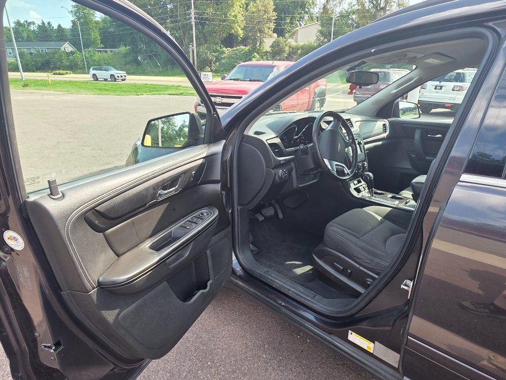2017 Chevrolet Traverse 1LT - Photo 9