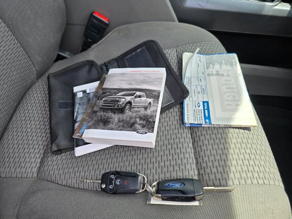 Additional photo of vehicle.