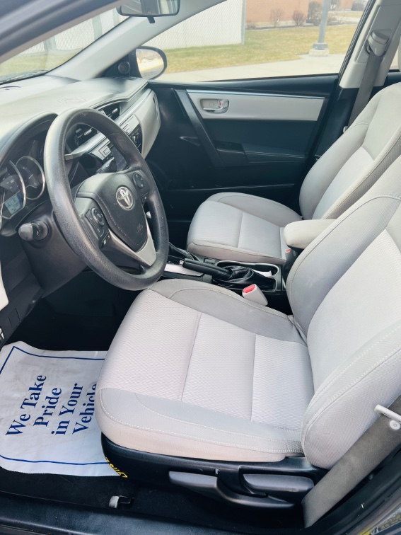 Additional photo of vehicle.