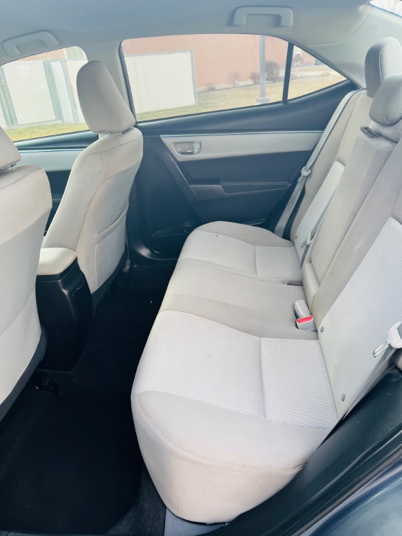 Additional photo of vehicle.