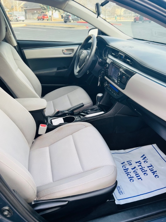 Additional photo of vehicle.