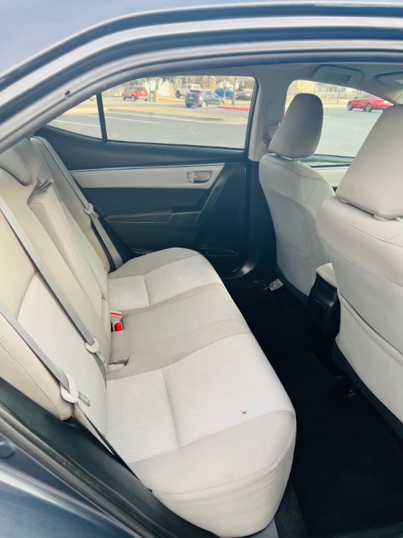 Additional photo of vehicle.