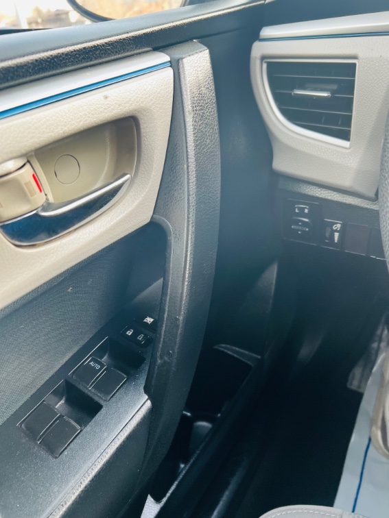 Additional photo of vehicle.