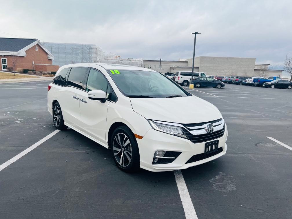 2018 Honda Odyssey Elite's photo