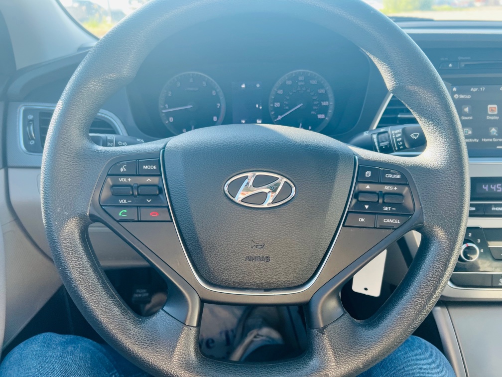 2017 Hyundai Sonata SE - Photo 13