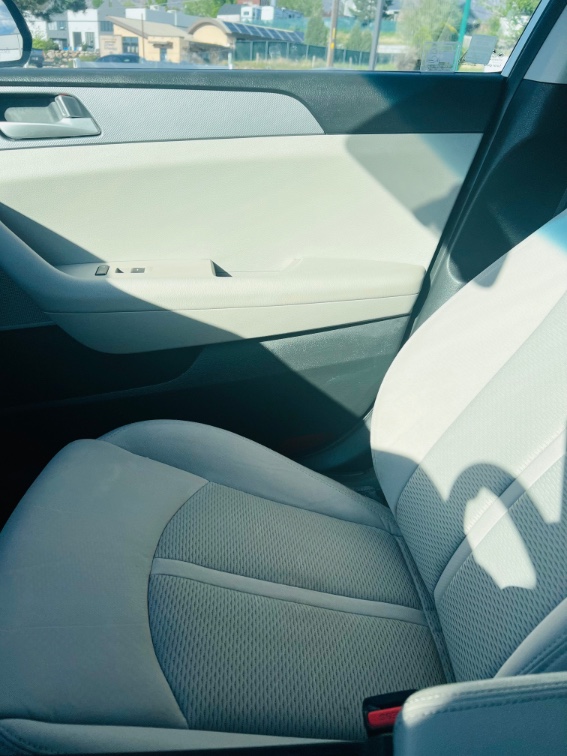 2017 Hyundai Sonata SE - Photo 18
