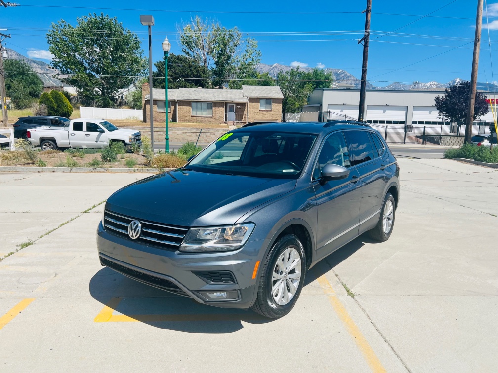 2018 Volkswagen Tiguan SE - Photo 2