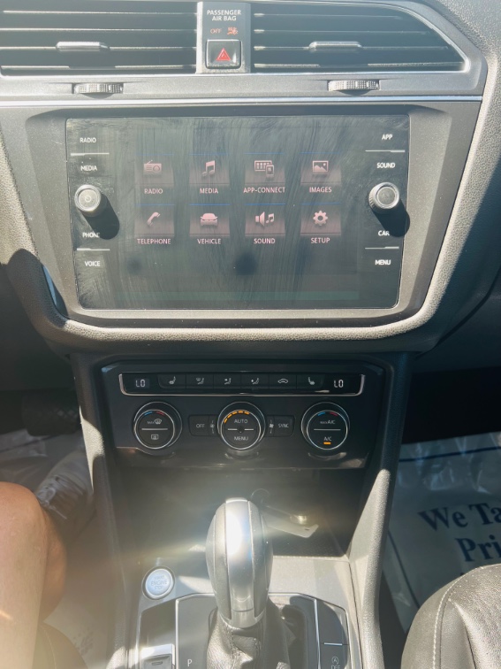 2018 Volkswagen Tiguan SE - Photo 17