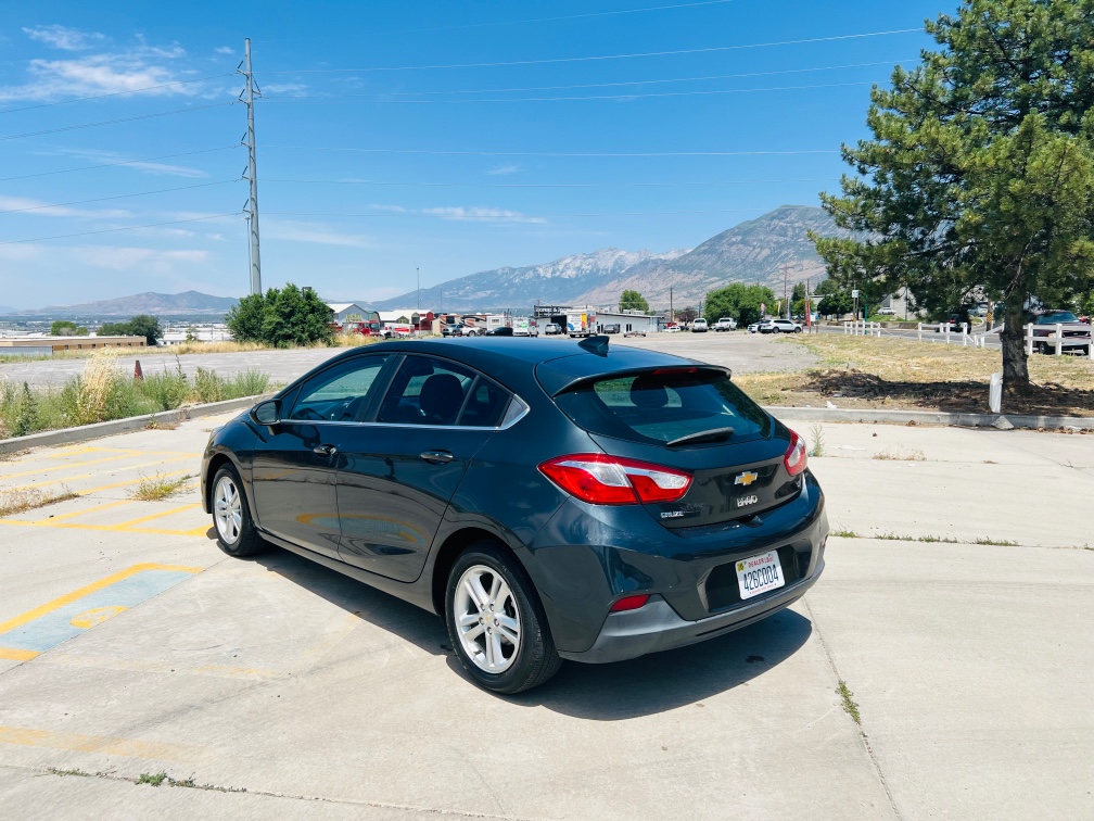 2017 Chevrolet Cruze LT - Photo 3