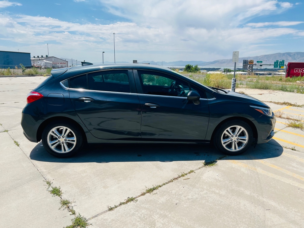 2017 Chevrolet Cruze LT - Photo 5