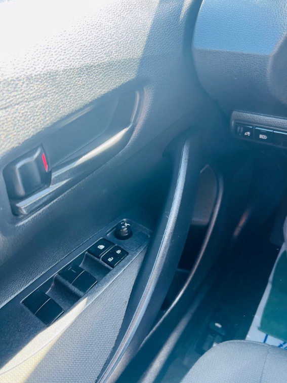 2023 Toyota Corolla LE - Photo 16