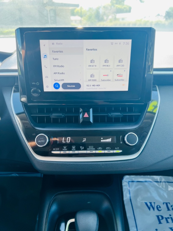 2023 Toyota Corolla LE - Photo 17