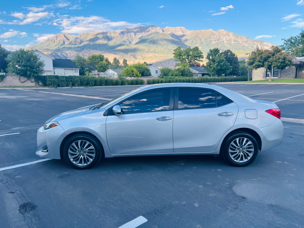 2017 Toyota Corolla XLE - Photo 6