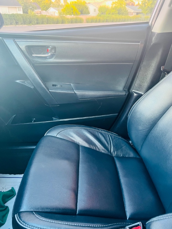 2017 Toyota Corolla XLE - Photo 19