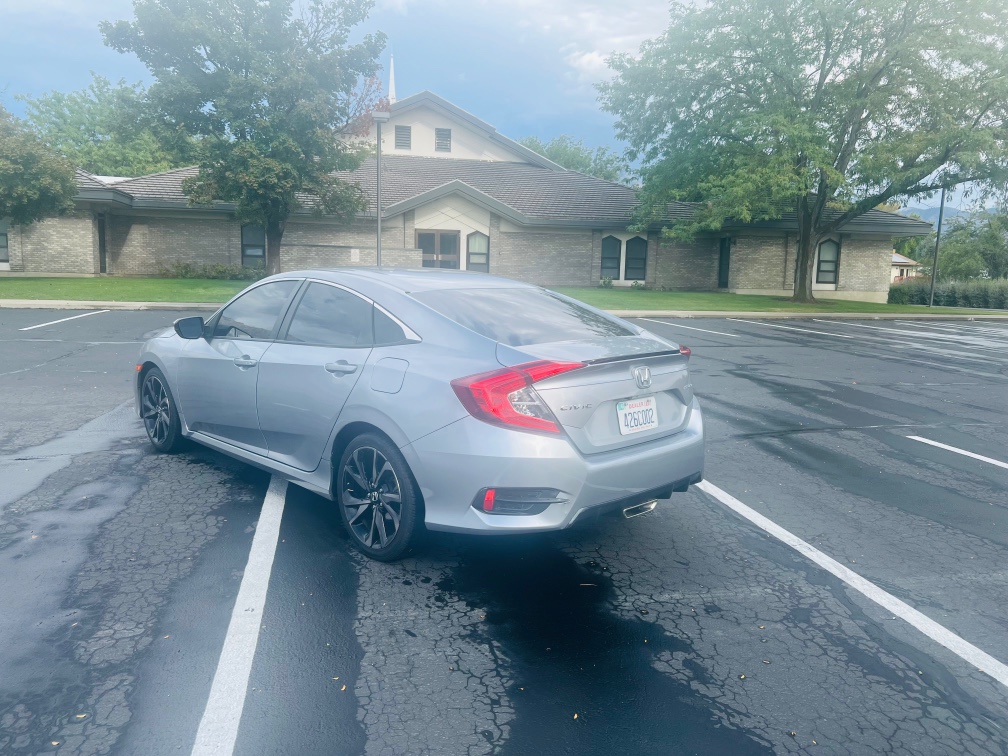 Additional photo of vehicle.