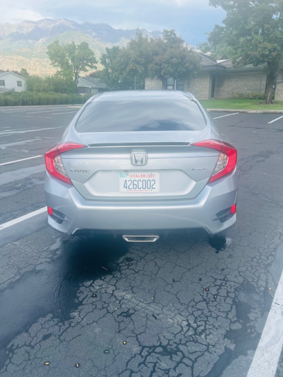 Additional photo of vehicle.