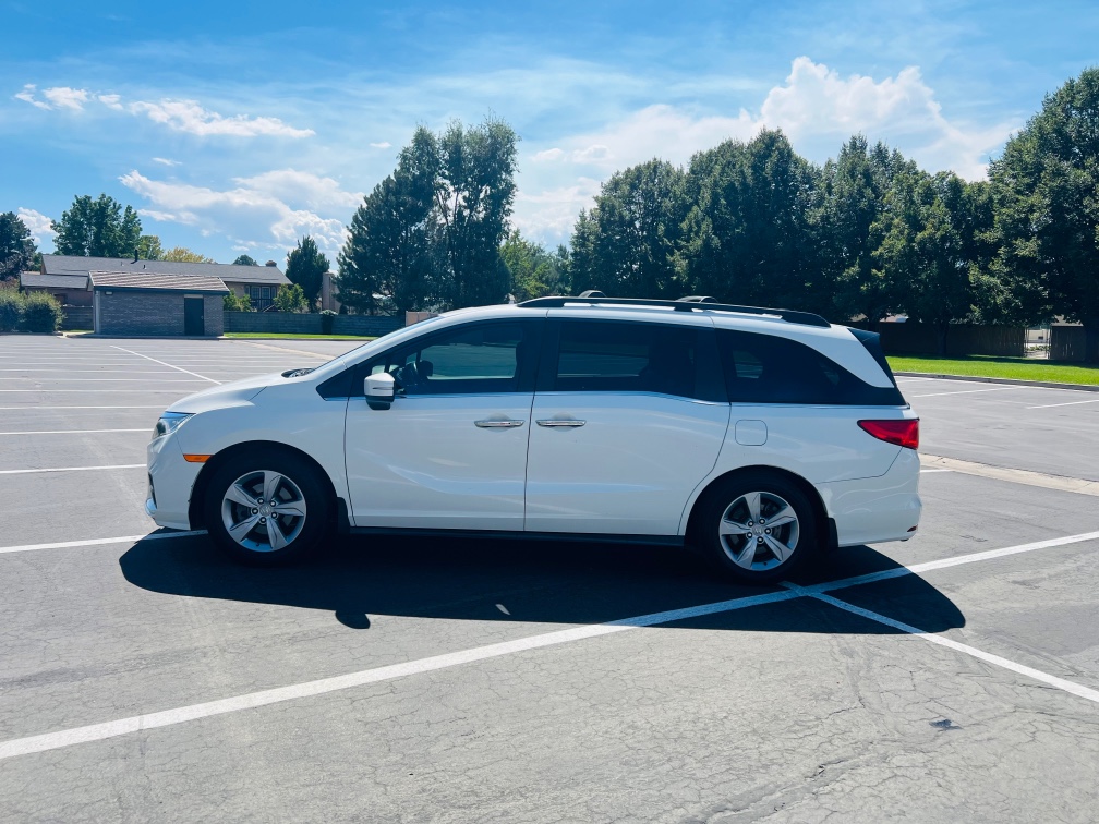 Additional photo of vehicle.
