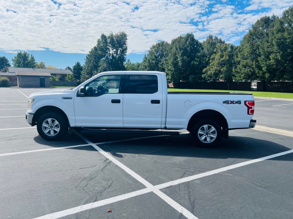 Additional photo of vehicle.