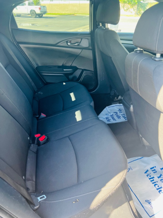 Additional photo of vehicle.