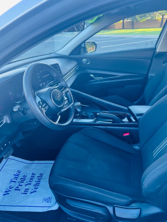 Additional photo of vehicle.