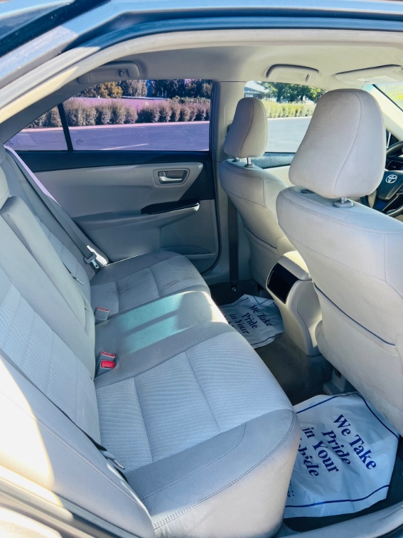 Additional photo of vehicle.