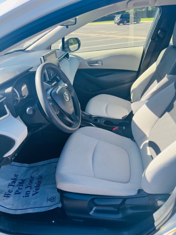 Additional photo of vehicle.