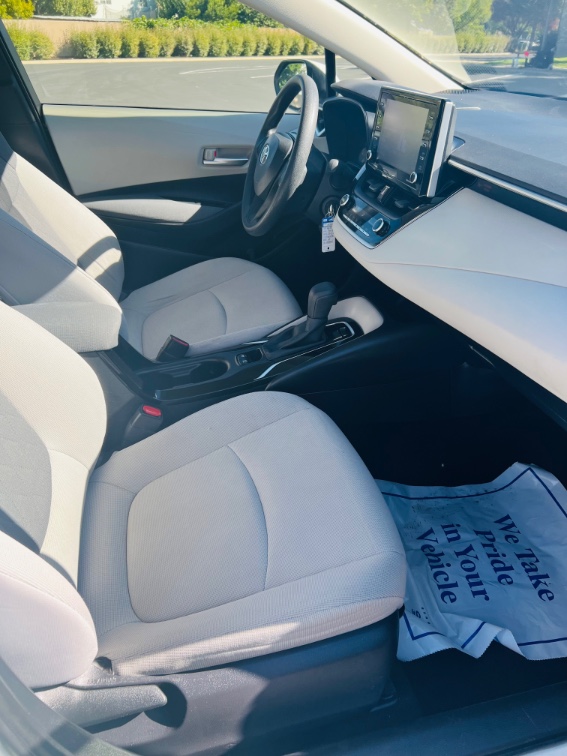 Additional photo of vehicle.